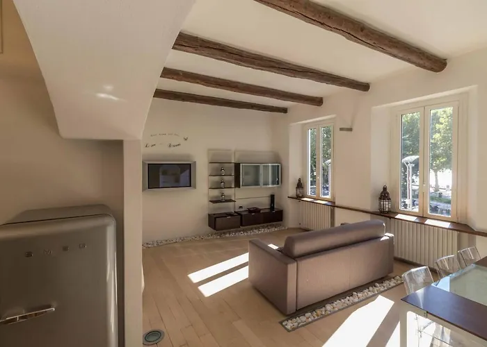 Lungolago - Affitti Brevi Italia Lecco